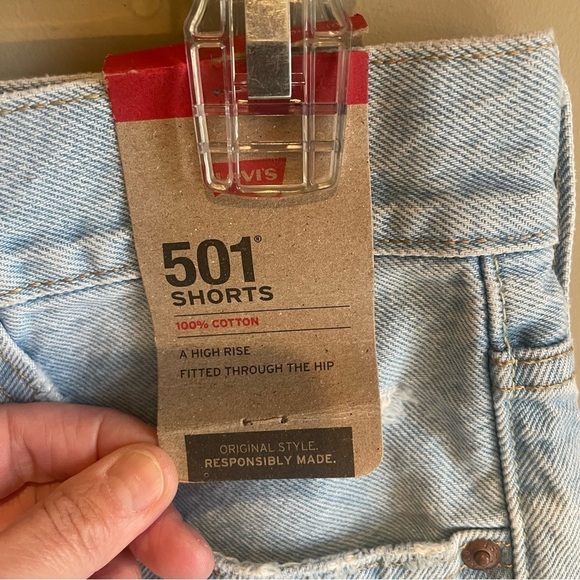 Levi's 501 button fly cut off jean shorts-Size 29 Women's - Picture 4 of 6